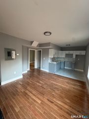 52 Ann Street, New Haven, CT 06519