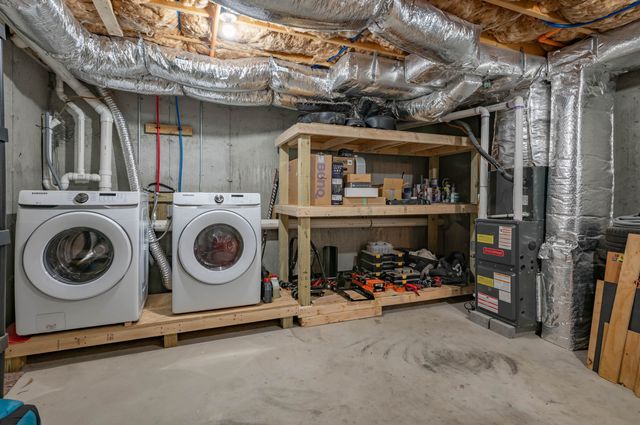 3 Nutfield Ct Unit 8, Derry, NH 03038