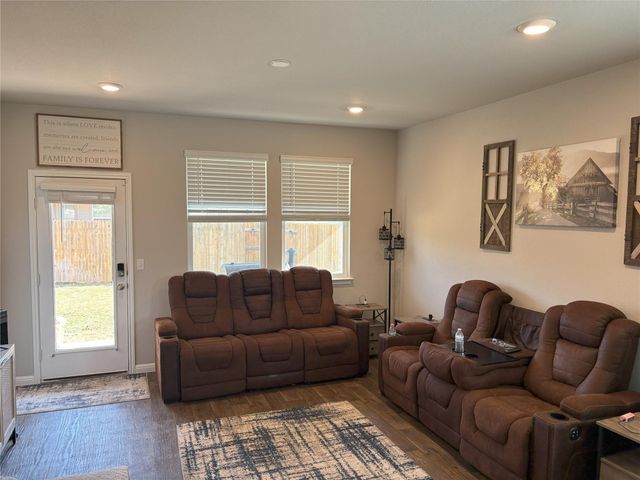 737 Shallowford PL, Bastrop, TX 78602