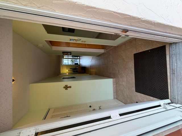 206 SE 10TH Street 201, Dania Beach, FL 33004