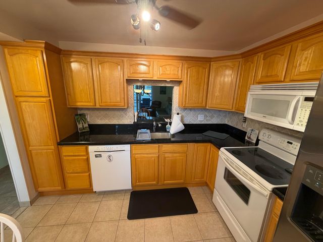 206 SE 10TH Street 201, Dania Beach, FL 33004