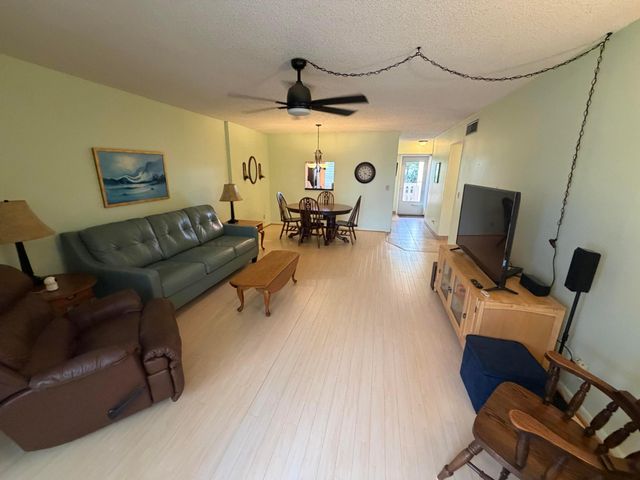 206 SE 10TH Street 201, Dania Beach, FL 33004