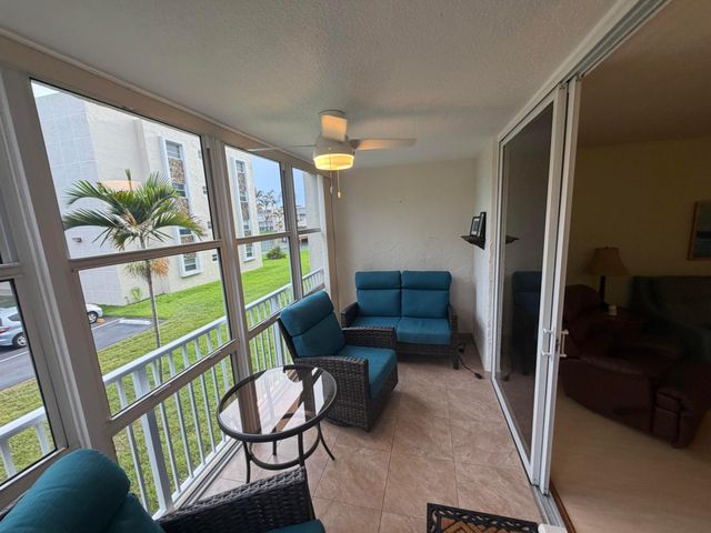 206 SE 10TH Street 201, Dania Beach, FL 33004