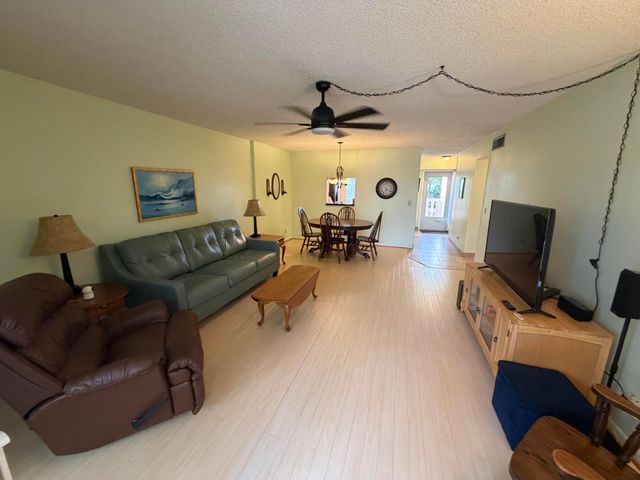 206 SE 10TH Street 201, Dania Beach, FL 33004