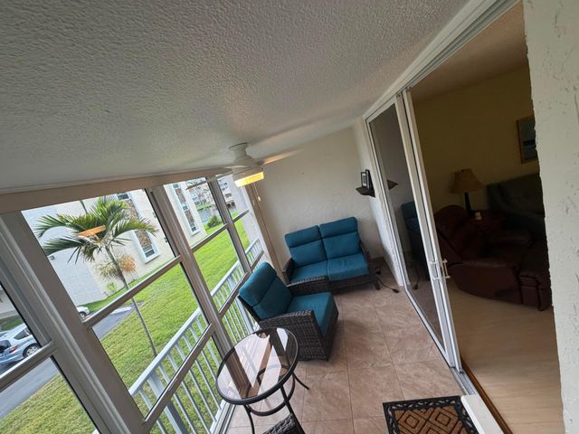 206 SE 10TH Street 201, Dania Beach, FL 33004