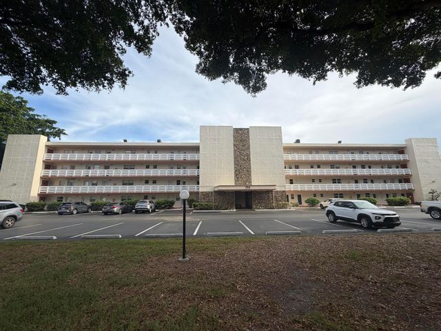 206 SE 10TH Street 201, Dania Beach, FL 33004
