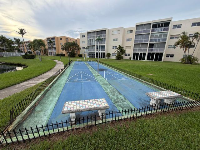 206 SE 10TH Street 201, Dania Beach, FL 33004
