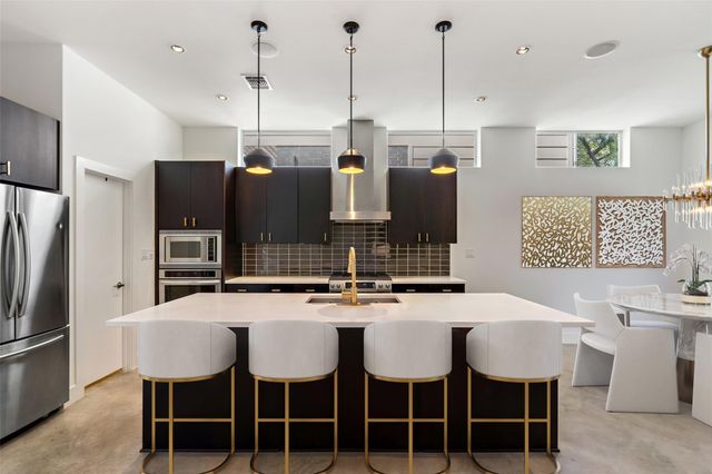 2105 Goodrich Ave 2, Austin, TX 78704