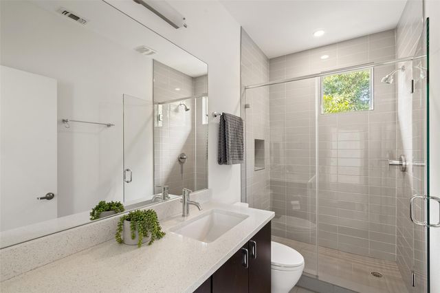 2105 Goodrich Ave 2, Austin, TX 78704