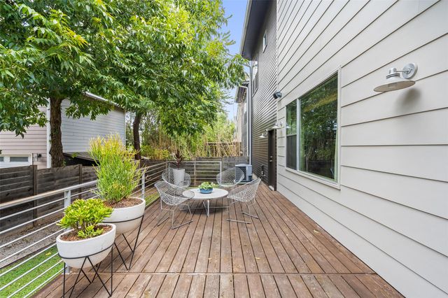 2105 Goodrich Ave 2, Austin, TX 78704