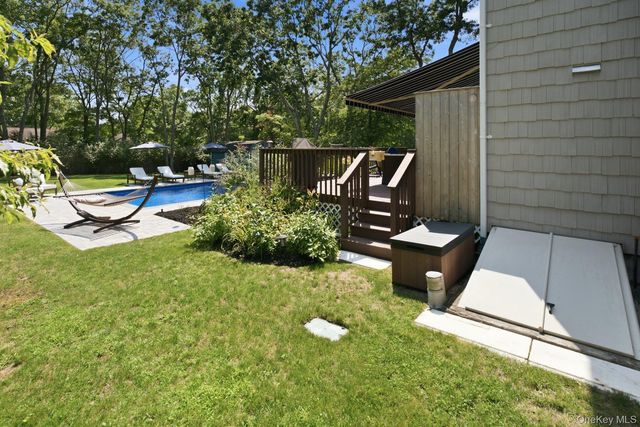 45 Norwood Road, Hampton Bays, NY 11946
