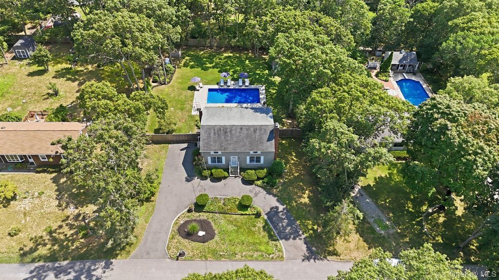 45 Norwood Road, Hampton Bays, NY 11946