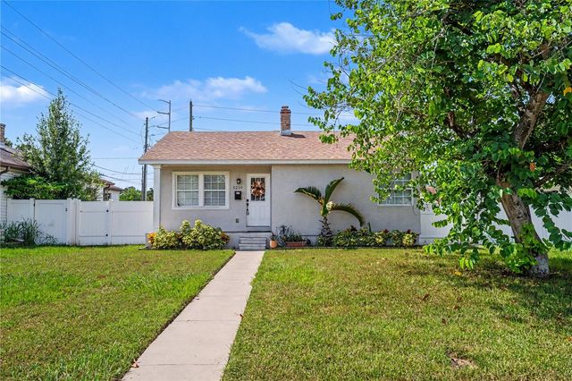 5210 4TH AVENUE N, St Petersburg, FL 33710