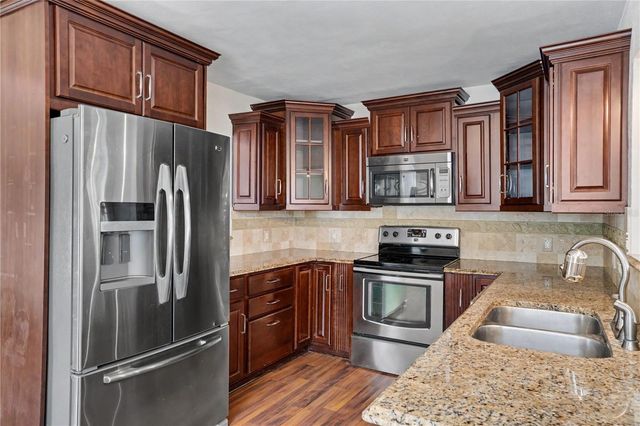 5210 4TH AVENUE N, St Petersburg, FL 33710