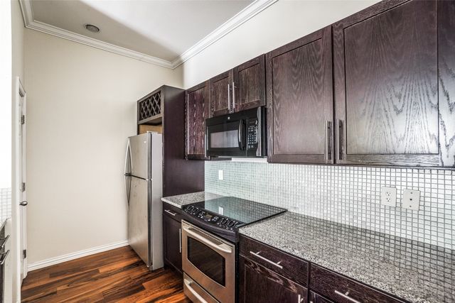2305 Worthington Street 135, Dallas, TX 75204