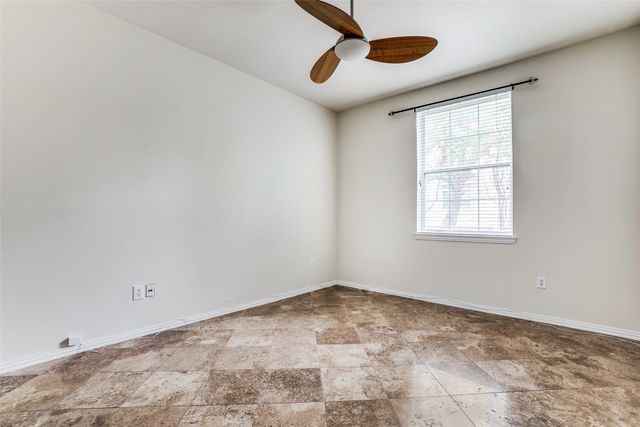 2305 Worthington Street 135, Dallas, TX 75204
