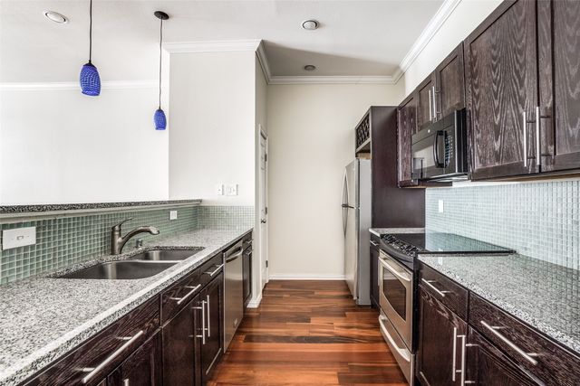 2305 Worthington Street 135, Dallas, TX 75204