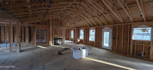 323 Cumberland Cove Rd, Monterey, TN 38574