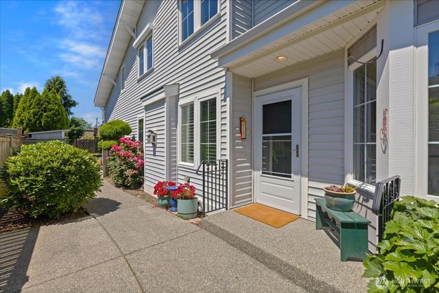 518 4th Avenue S, Edmonds, WA 98020