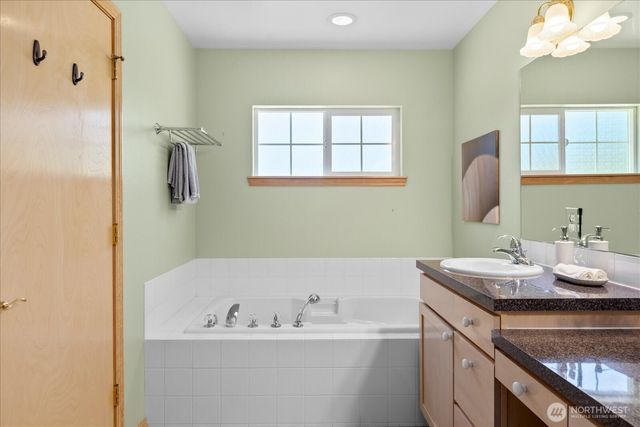 518 4th Avenue S, Edmonds, WA 98020