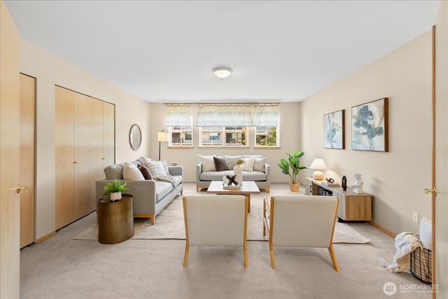 518 4th Avenue S, Edmonds, WA 98020