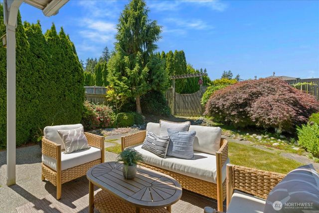 518 4th Avenue S, Edmonds, WA 98020