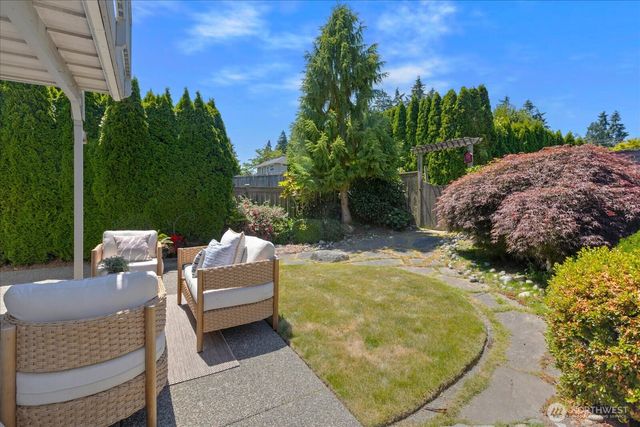 518 4th Avenue S, Edmonds, WA 98020