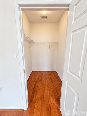 274 Valencia Drive, Monroe, NJ 08831