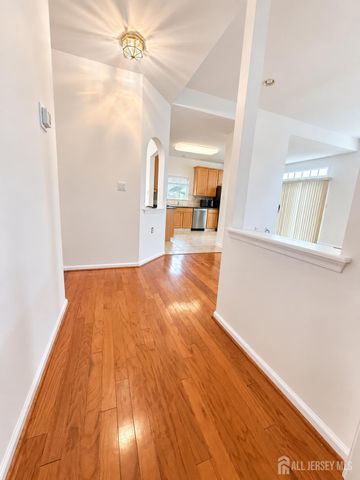 274 Valencia Drive, Monroe, NJ 08831