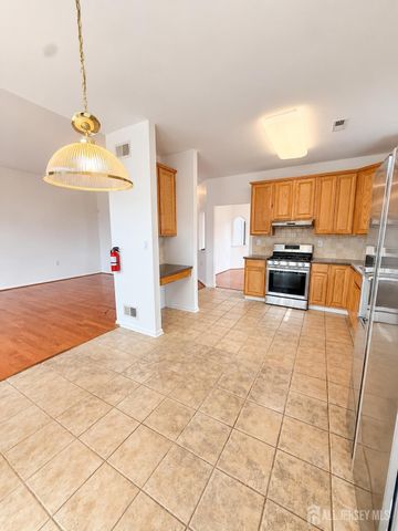 274 Valencia Drive, Monroe, NJ 08831