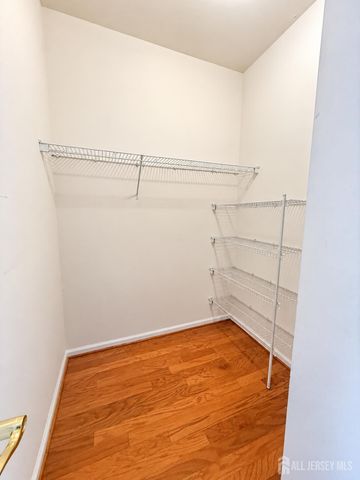 274 Valencia Drive, Monroe, NJ 08831