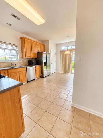 274 Valencia Drive, Monroe, NJ 08831