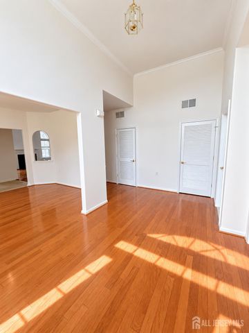 274 Valencia Drive, Monroe, NJ 08831