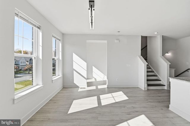 1490 MEADOWLARK GLEN RD, Dumfries, VA 22026