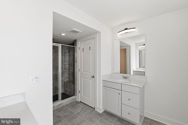 1490 MEADOWLARK GLEN RD, Dumfries, VA 22026