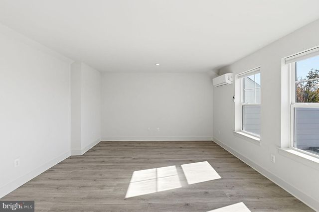 1490 MEADOWLARK GLEN RD, Dumfries, VA 22026