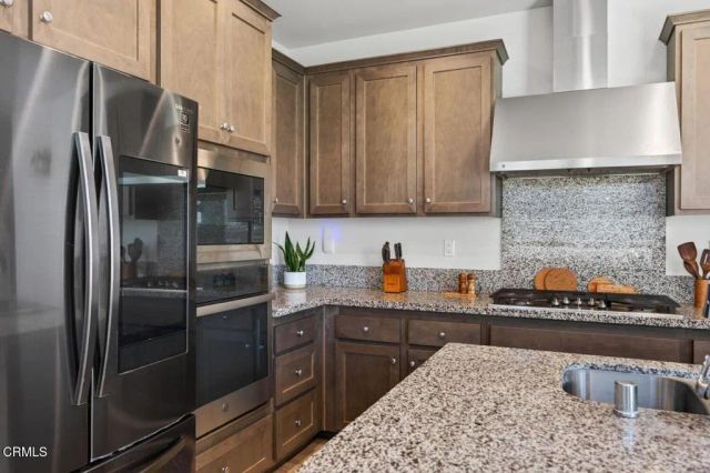 1936 Tangelo Way, Santa Paula, CA 93060