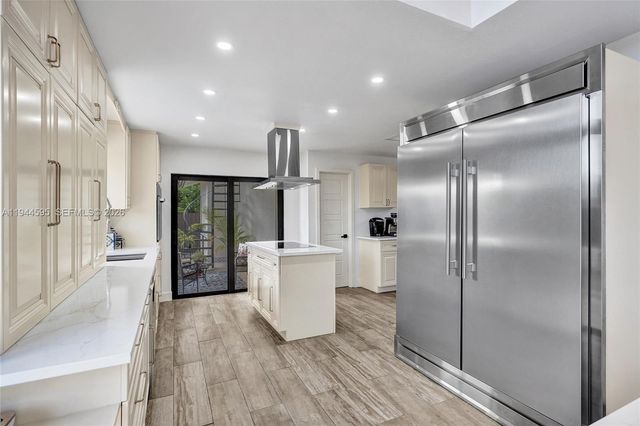 13740 SW 18th St, Miami, FL 33175