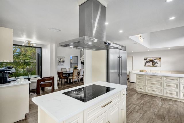 13740 SW 18th St, Miami, FL 33175