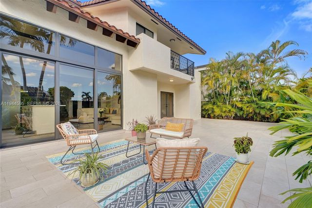 13740 SW 18th St, Miami, FL 33175