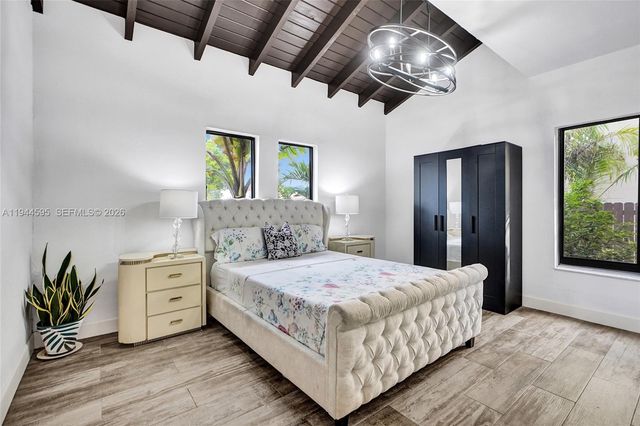 13740 SW 18th St, Miami, FL 33175