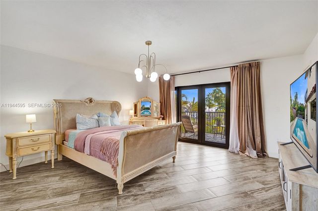 13740 SW 18th St, Miami, FL 33175