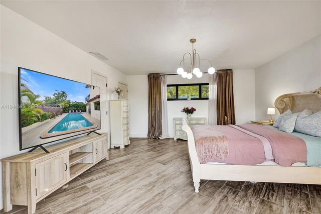 13740 SW 18th St, Miami, FL 33175