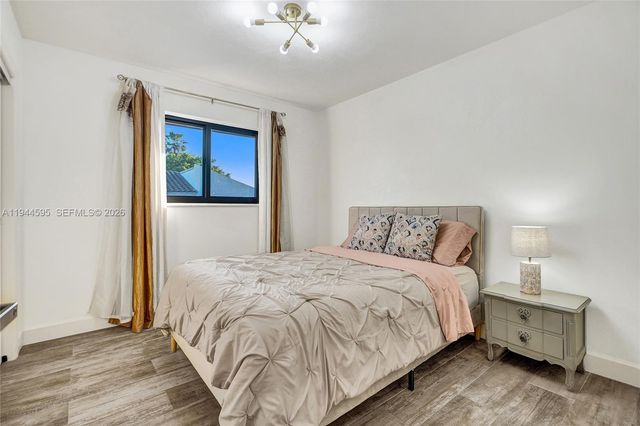 13740 SW 18th St, Miami, FL 33175