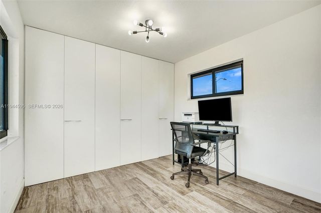 13740 SW 18th St, Miami, FL 33175