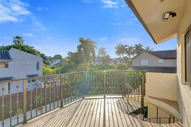 13740 SW 18th St, Miami, FL 33175