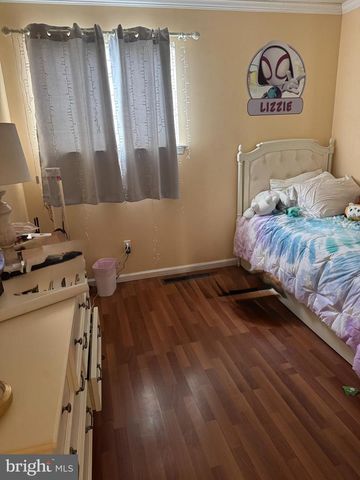 -43 CONSTITUTION CT., Wayne, PA 19087