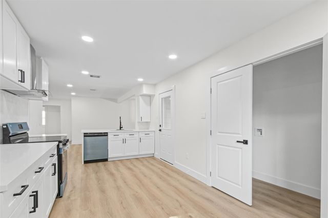 1005 Mobile Drive, Pasadena, TX 77506