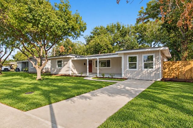 1005 Mobile Drive, Pasadena, TX 77506