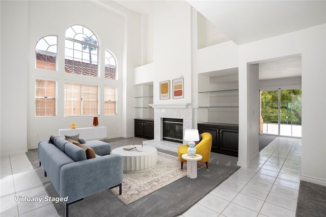 617 Sedgeworth Court, Simi Valley, CA 93065